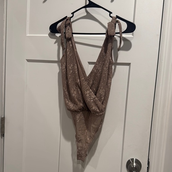 Never worn Free People Brown Lace Bodysuit - Picture 1 of 2
